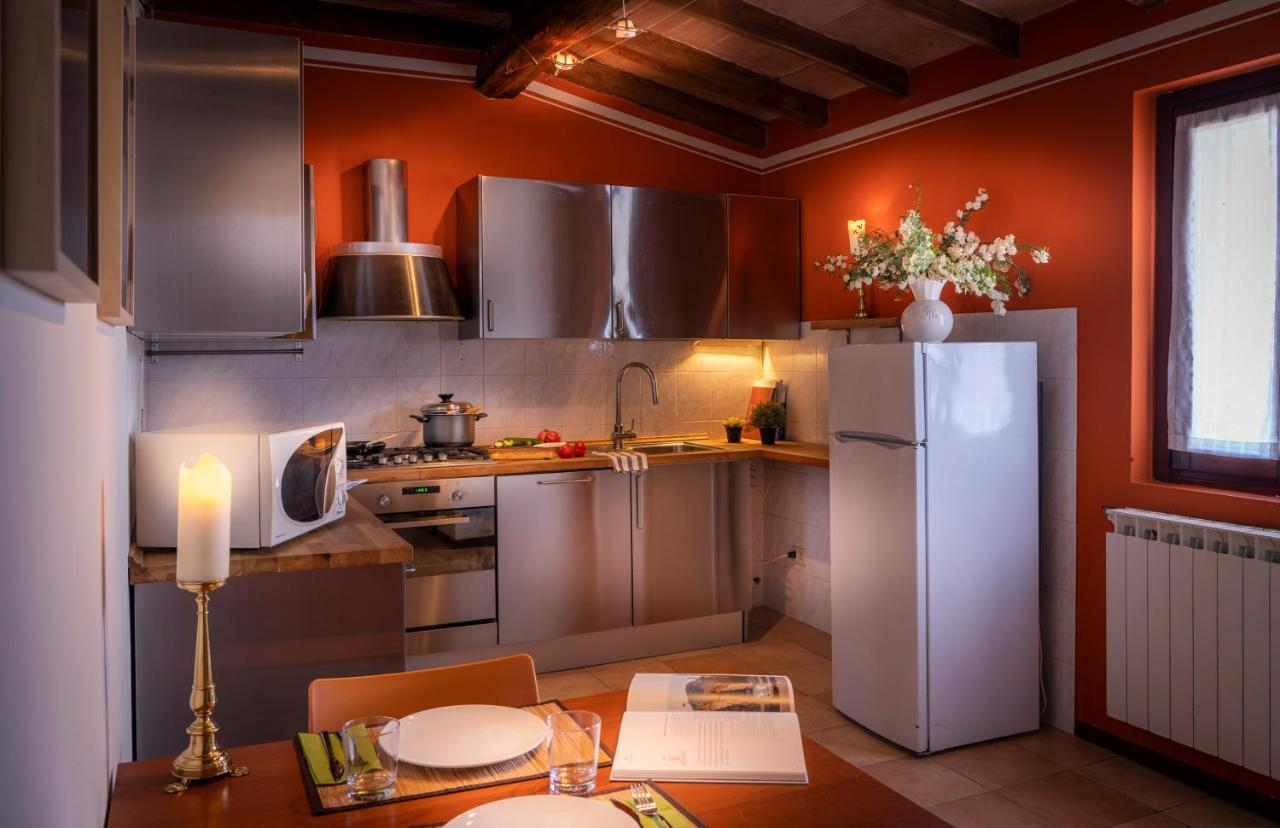 Borgo Zelata Aparthotel Bereguardo Bagian luar foto