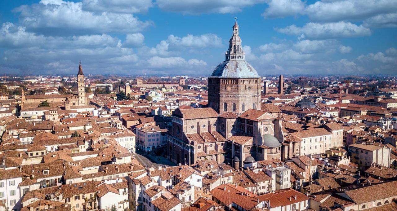 Borgo Zelata Aparthotel Bereguardo Bagian luar foto