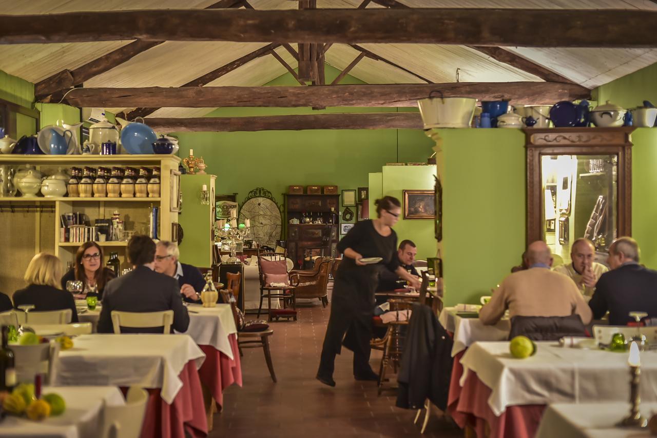 Borgo Zelata Aparthotel Bereguardo Bagian luar foto