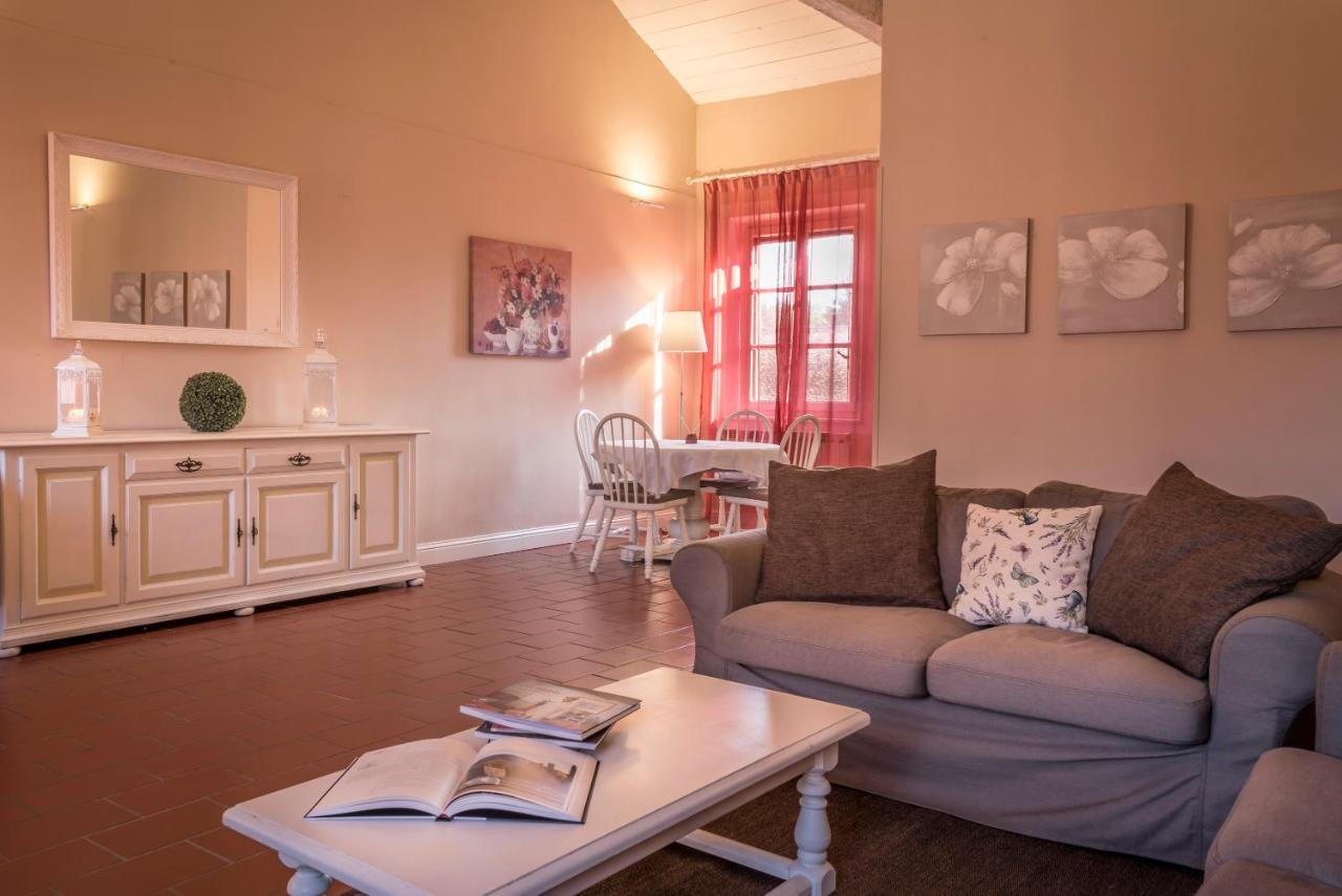 Borgo Zelata Aparthotel Bereguardo Bagian luar foto